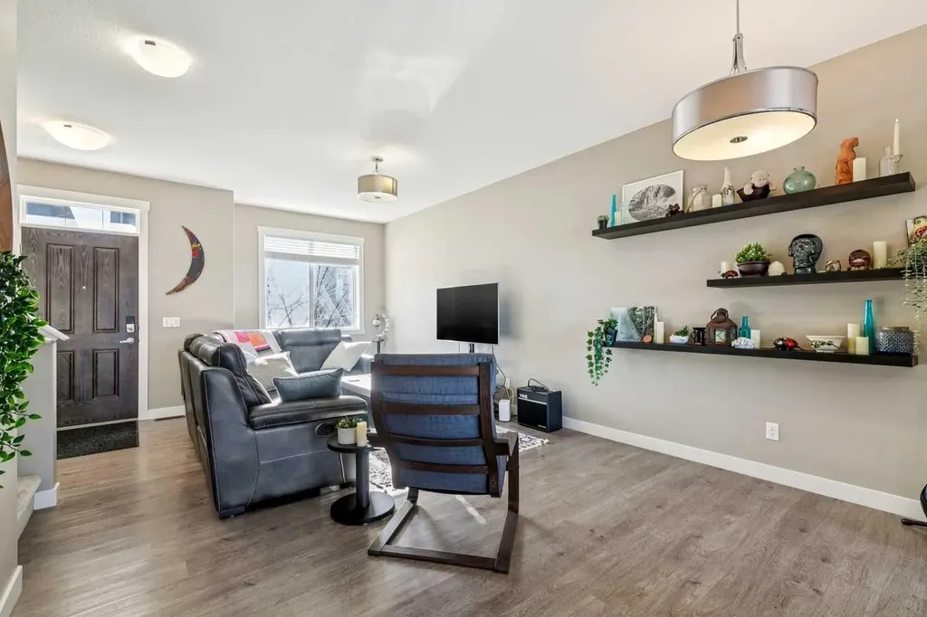 605 Evanston Manor NW Calgary AB T3P 0R9