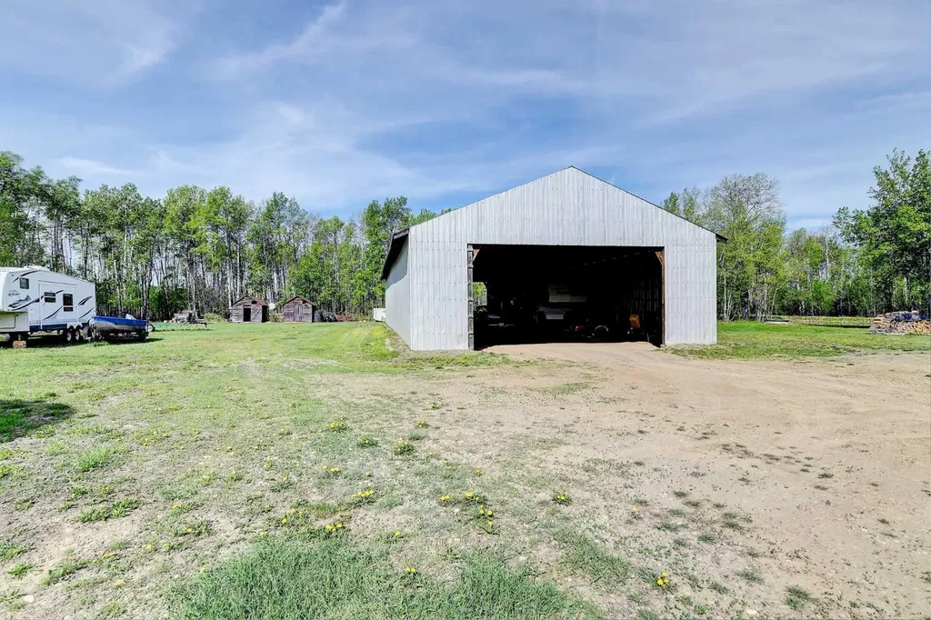 13429 Township Road 784 Township Rural Saddle Hills County AB T0H 0A0