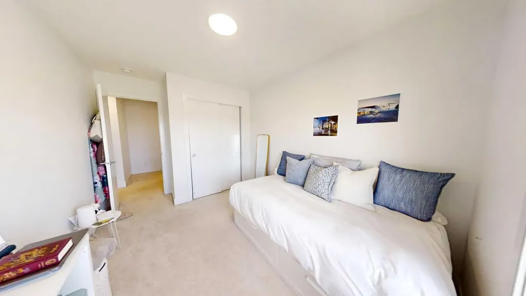 19637 48 Street SE Calgary AB T3M 3T9