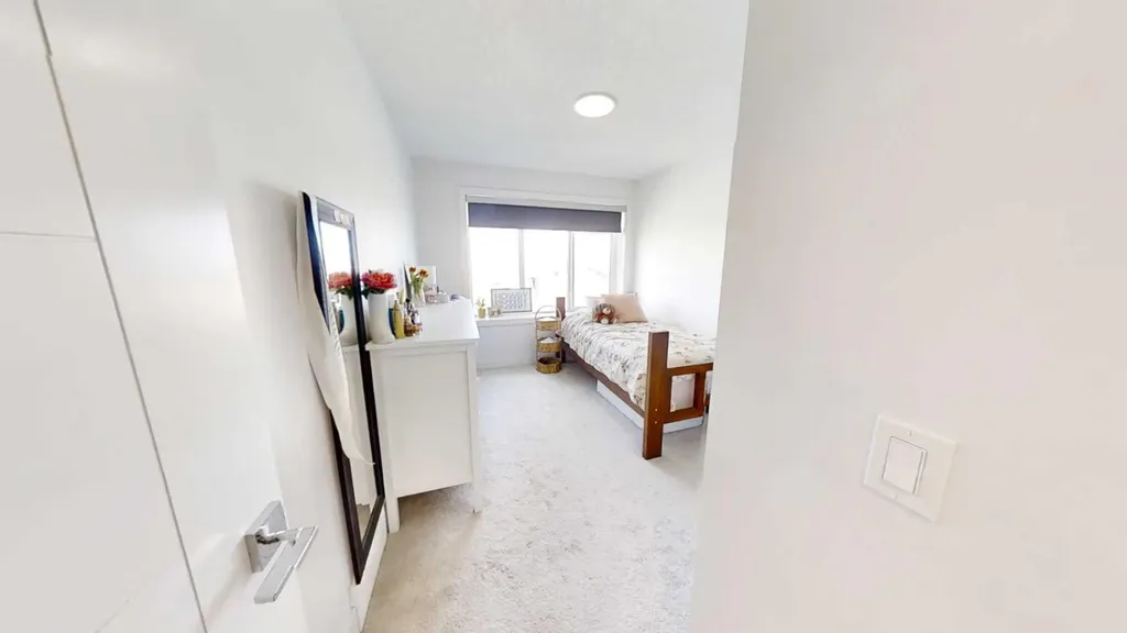 19637 48 Street SE Calgary AB T3M 3T9