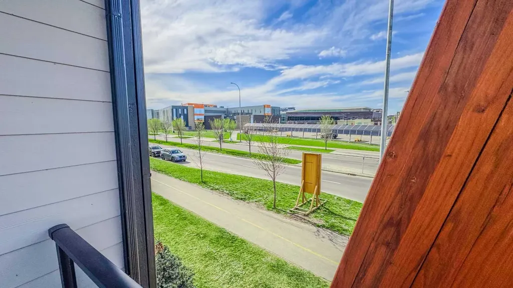 19637 48 Street SE Calgary AB T3M 3T9