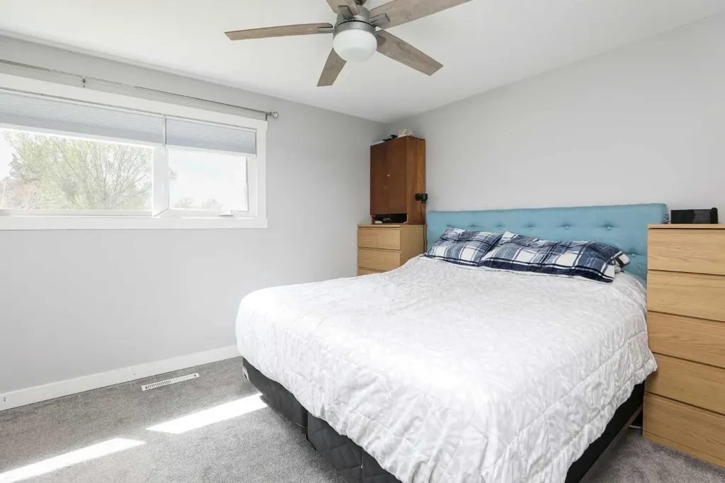 2705 22 Avenue S Lethbridge AB T1K 1J8