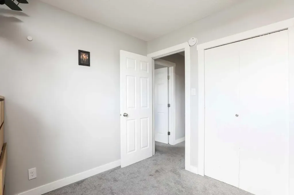 2705 22 Avenue S Lethbridge AB T1K 1J8