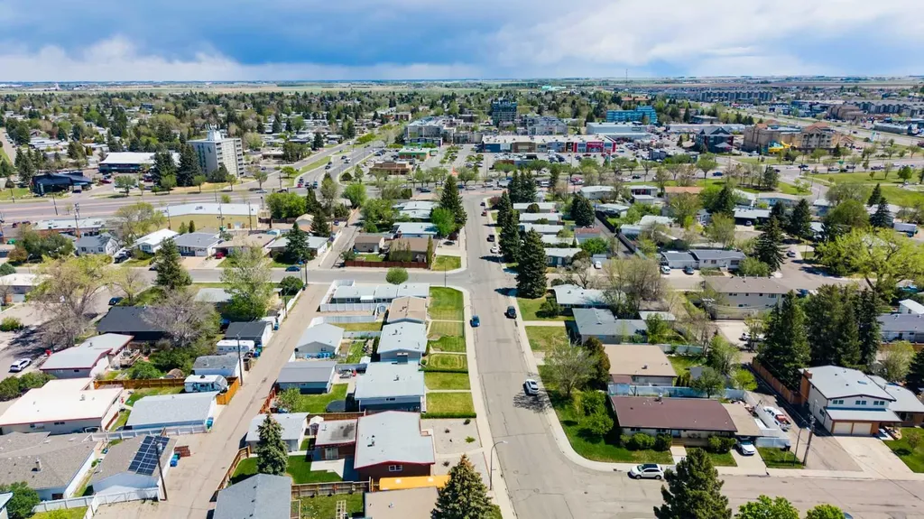2705 22 Avenue S Lethbridge AB T1K 1J8