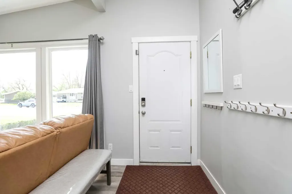 2705 22 Avenue S Lethbridge AB T1K 1J8