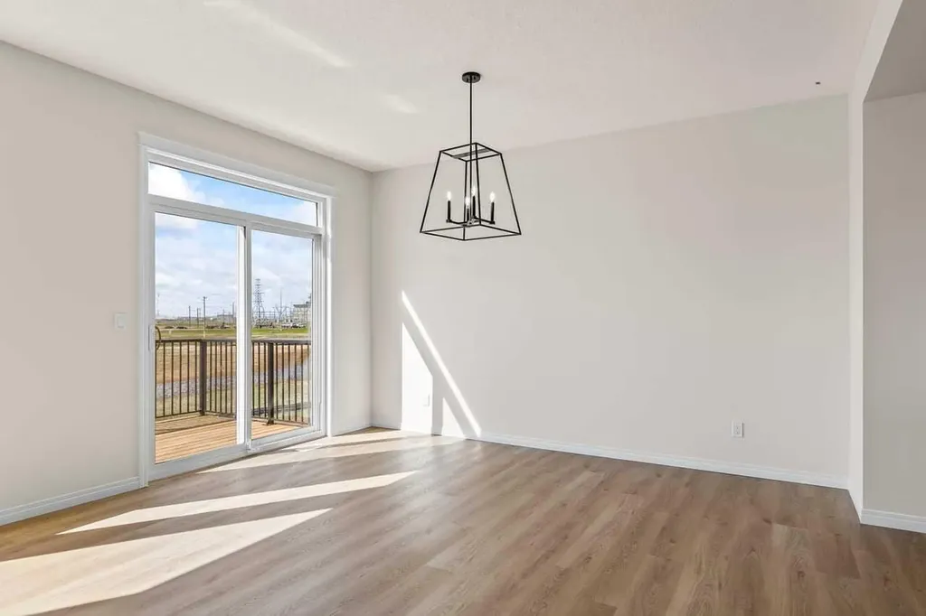 127 Corner Glen Grove NE Calgary AB T3N 2S3