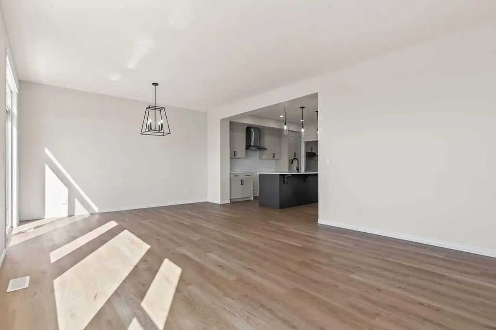 127 Corner Glen Grove NE Calgary AB T3N 2S3