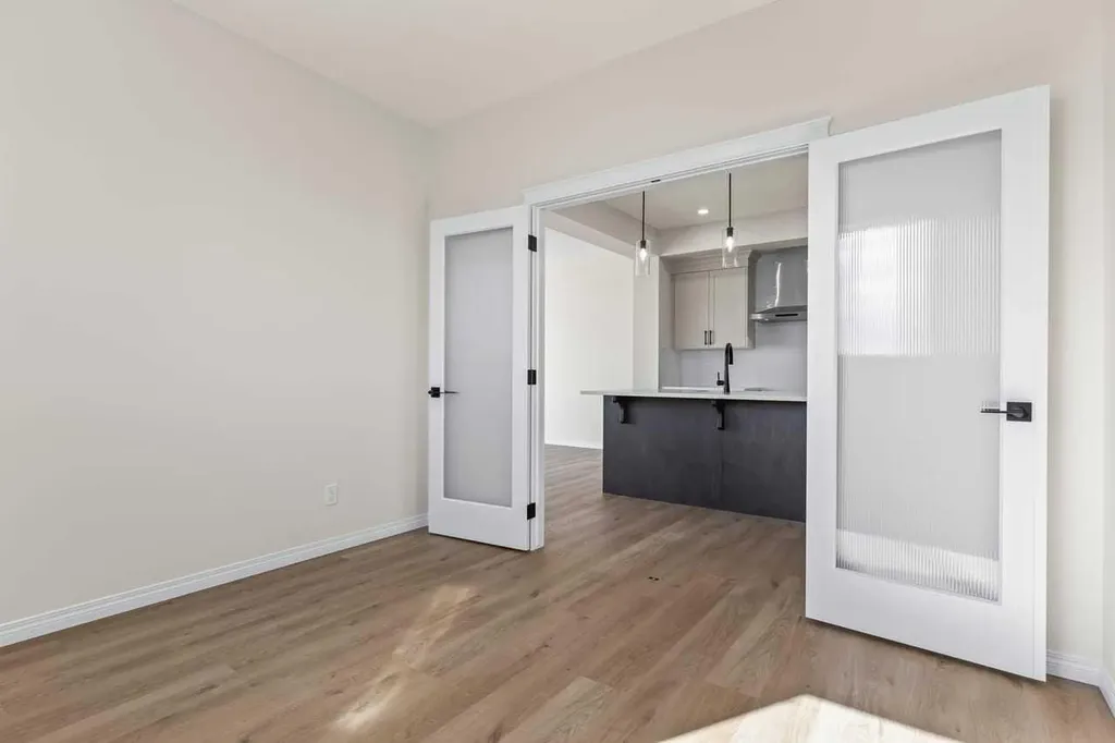 127 Corner Glen Grove NE Calgary AB T3N 2S3