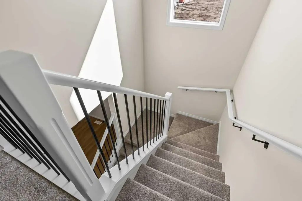 127 Corner Glen Grove NE Calgary AB T3N 2S3