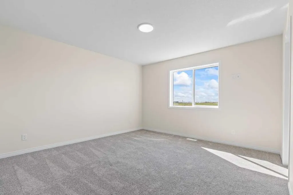 127 Corner Glen Grove NE Calgary AB T3N 2S3