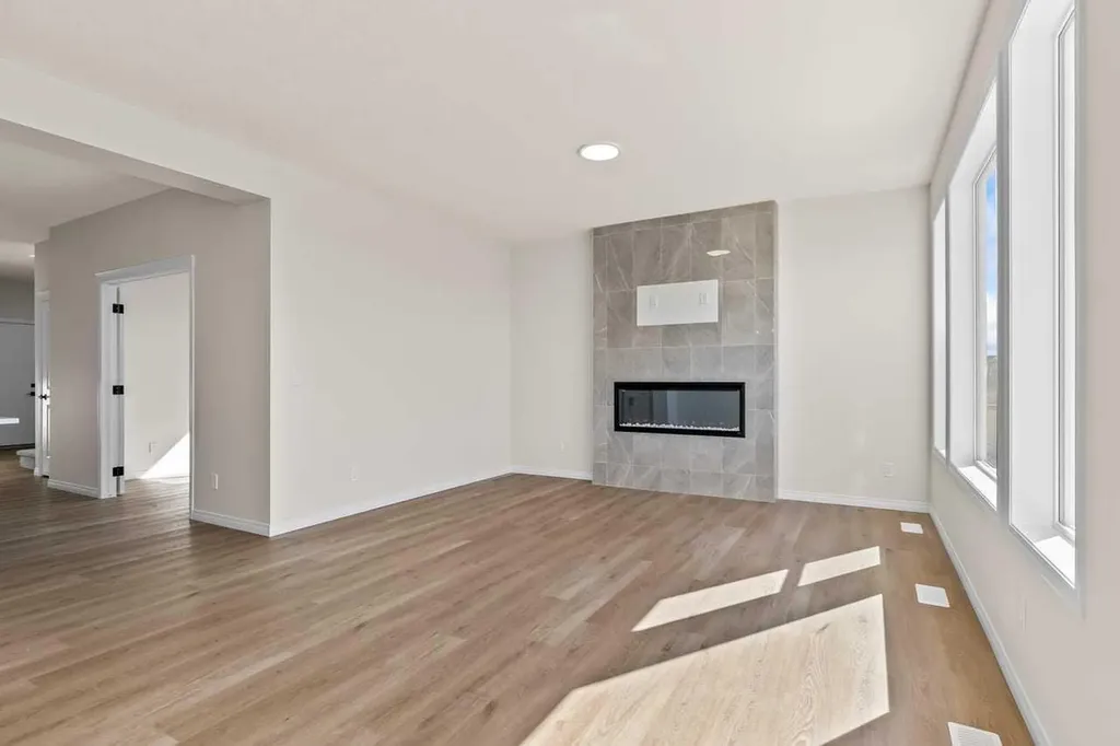 127 Corner Glen Grove NE Calgary AB T3N 2S3