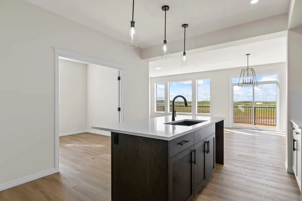 127 Corner Glen Grove NE Calgary AB T3N 2S3