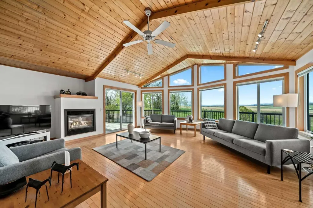 8120 408 Avenue E Rural Foothills County AB T1S 6C4