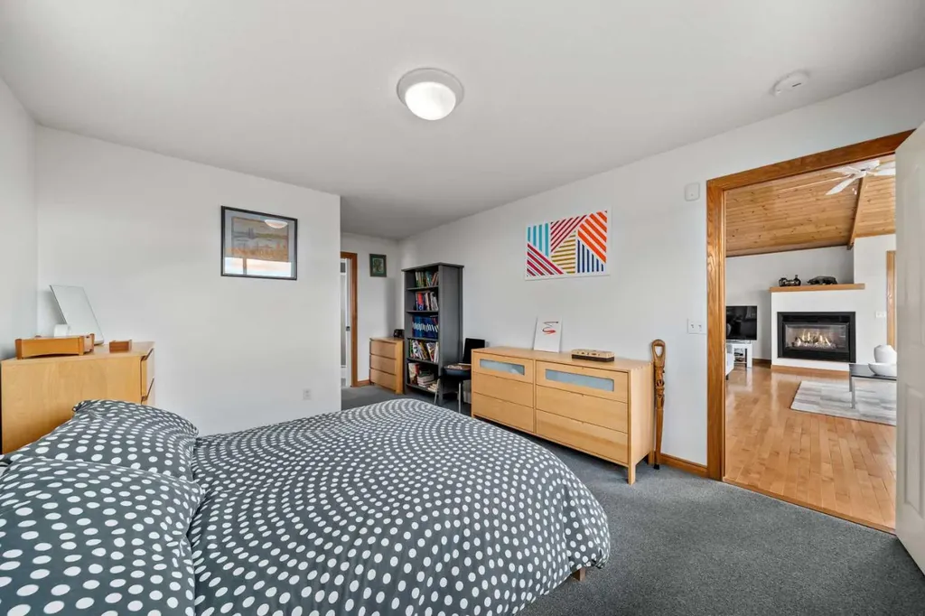 8120 408 Avenue E Rural Foothills County AB T1S 6C4