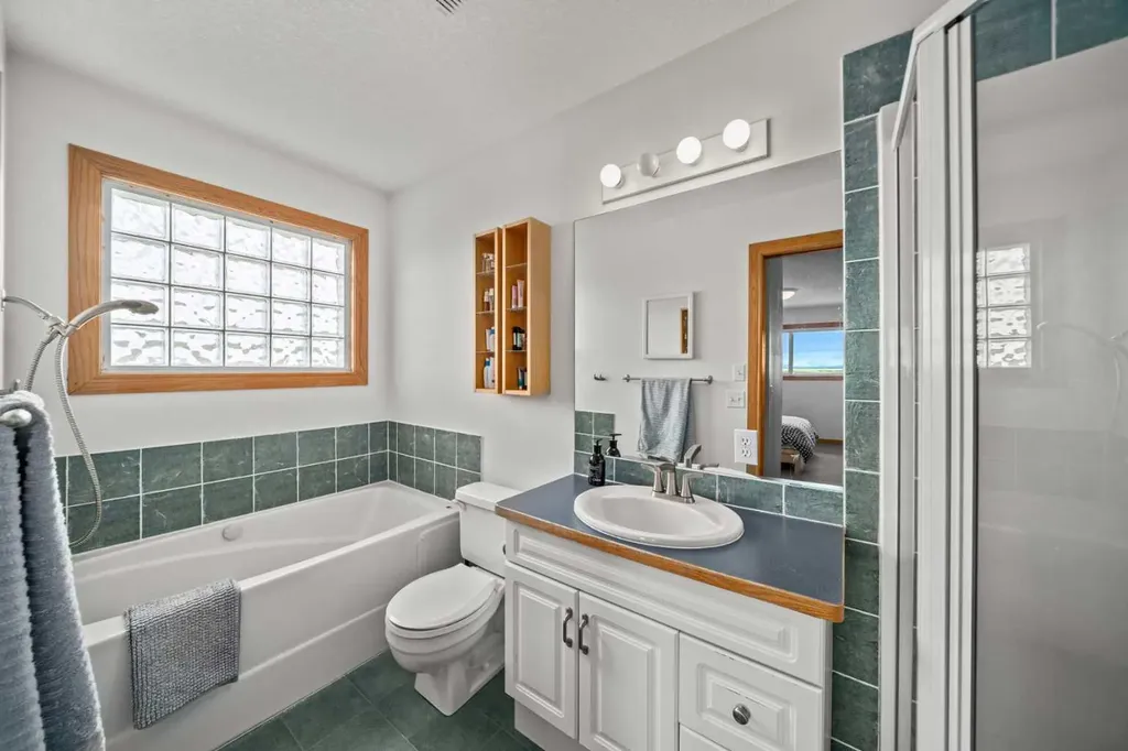 8120 408 Avenue E Rural Foothills County AB T1S 6C4