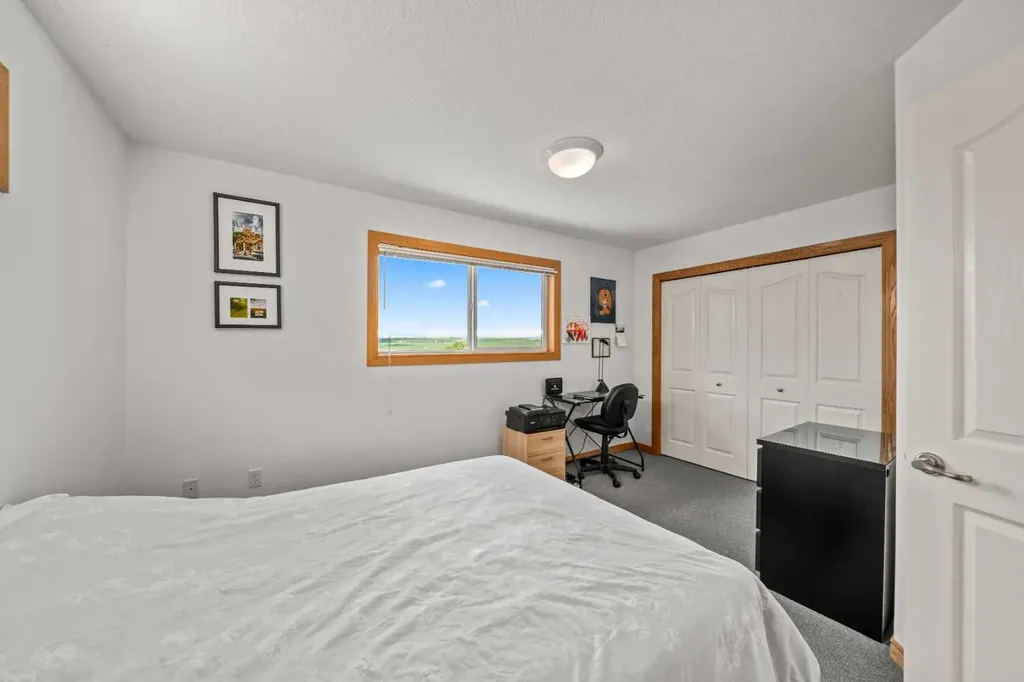 8120 408 Avenue E Rural Foothills County AB T1S 6C4