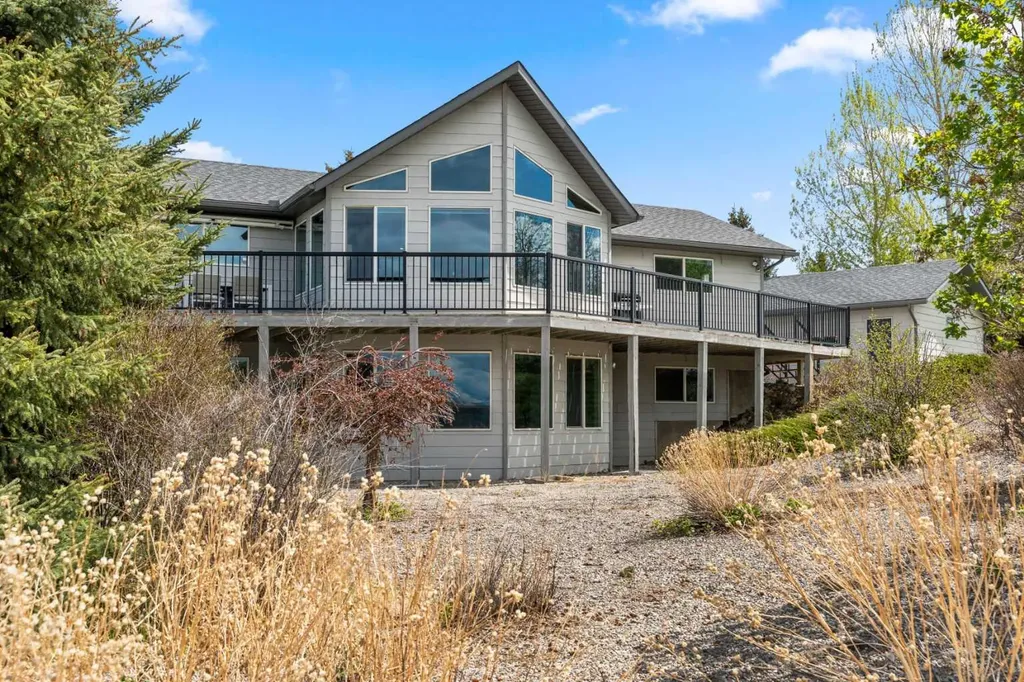 8120 408 Avenue E Rural Foothills County AB T1S 6C4