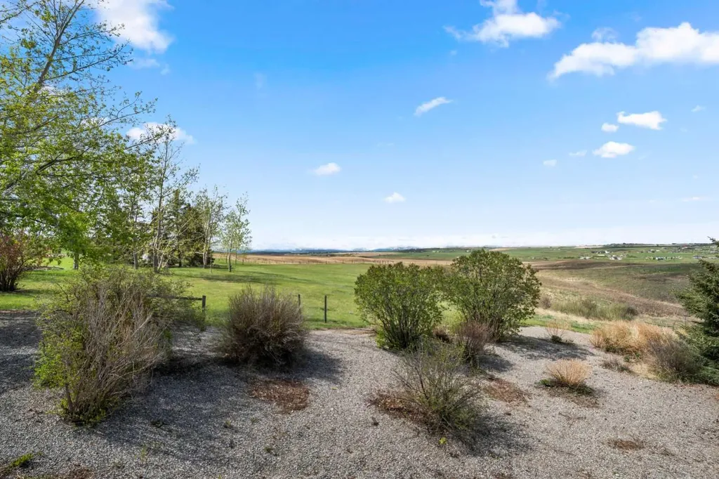 8120 408 Avenue E Rural Foothills County AB T1S 6C4