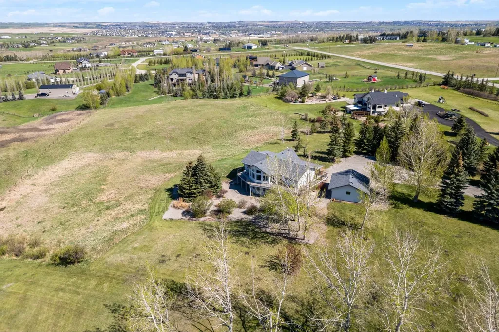 8120 408 Avenue E Rural Foothills County AB T1S 6C4