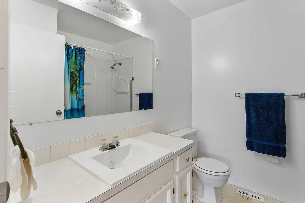 3731 50 Avenue Innisfail AB T4G1J2