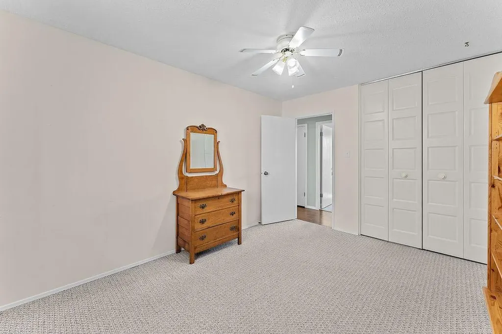3731 50 Avenue Innisfail AB T4G1J2