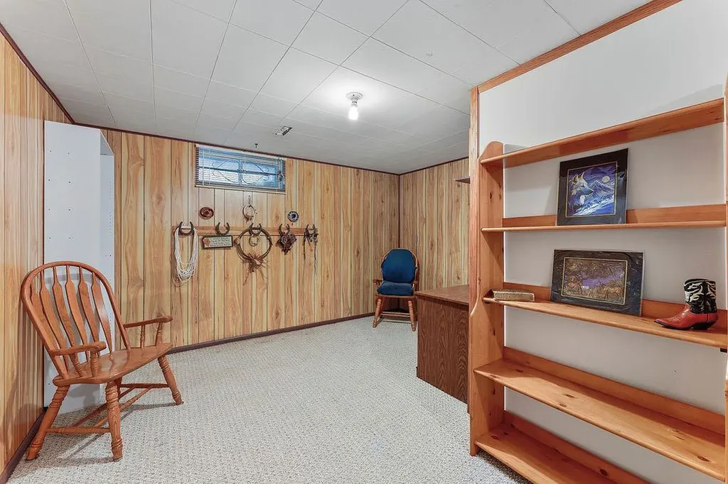 3731 50 Avenue Innisfail AB T4G1J2