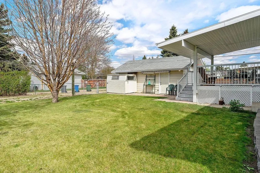 3731 50 Avenue Innisfail AB T4G1J2