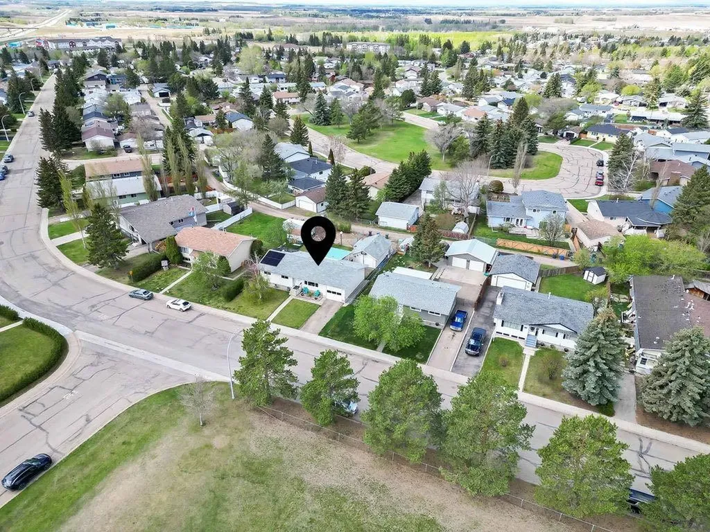 3731 50 Avenue Innisfail AB T4G1J2