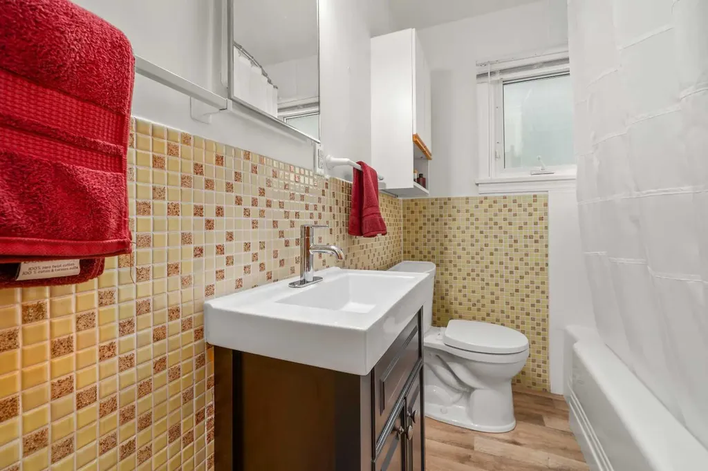 350 4 Street SW Medicine Hat AB T1A6M8