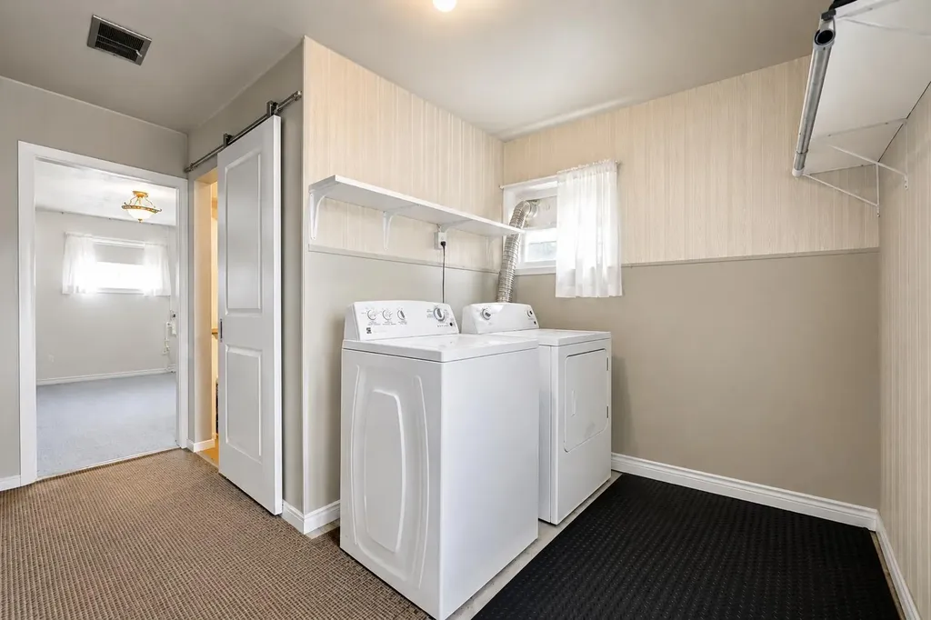 350 4 Street SW Medicine Hat AB T1A6M8