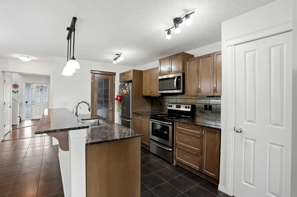 31 Skyview Ranch Lane NE Calgary AB T3N 0L9