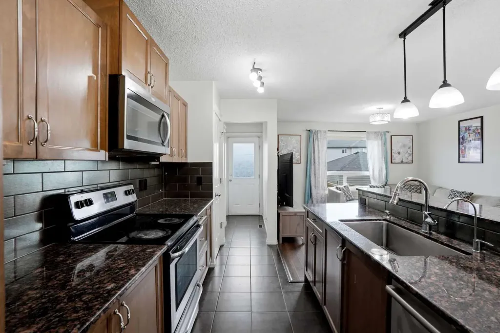 31 Skyview Ranch Lane NE Calgary AB T3N 0L9