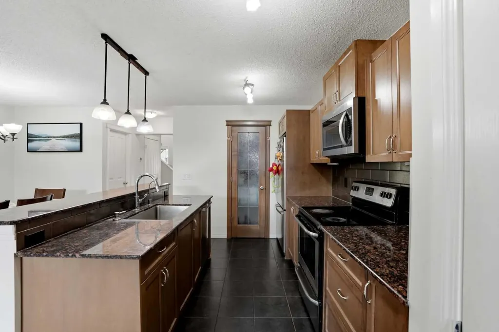 31 Skyview Ranch Lane NE Calgary AB T3N 0L9