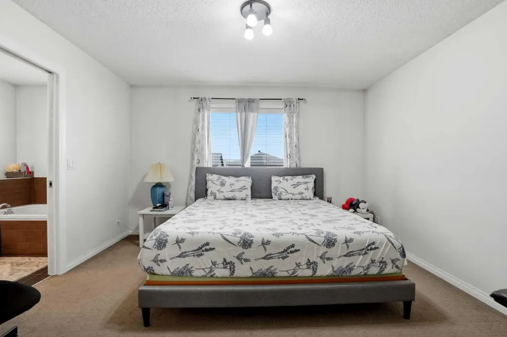 31 Skyview Ranch Lane NE Calgary AB T3N 0L9