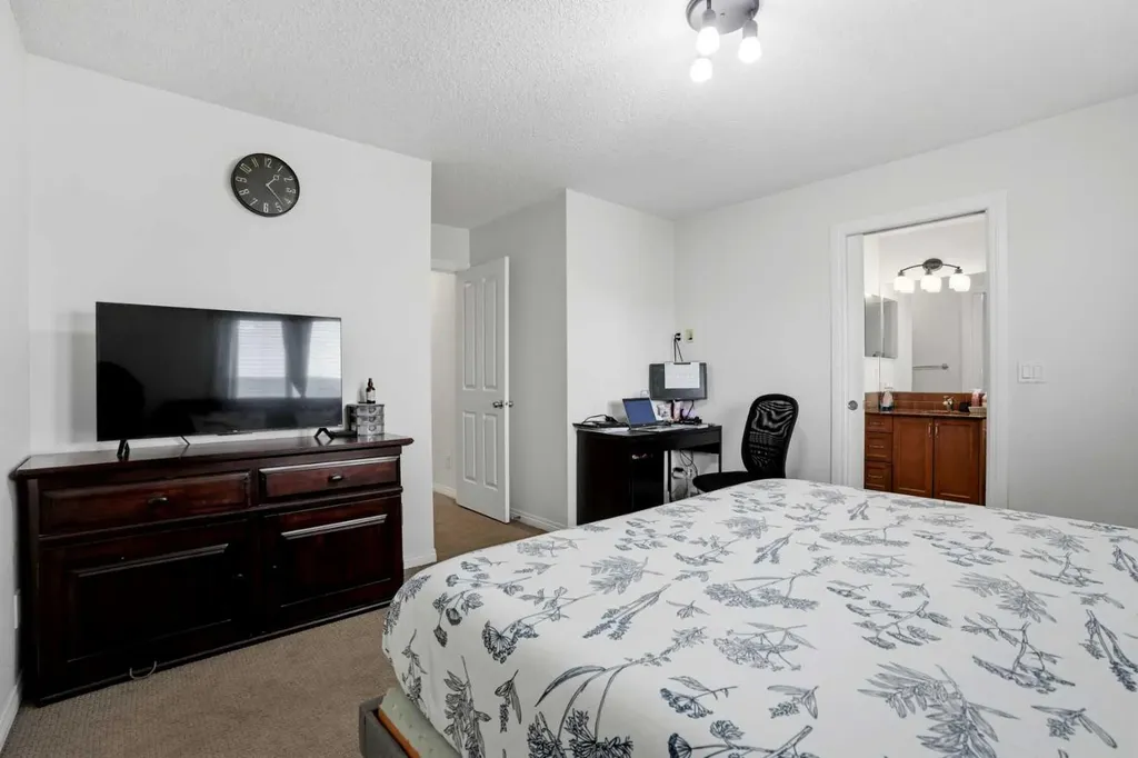 31 Skyview Ranch Lane NE Calgary AB T3N 0L9