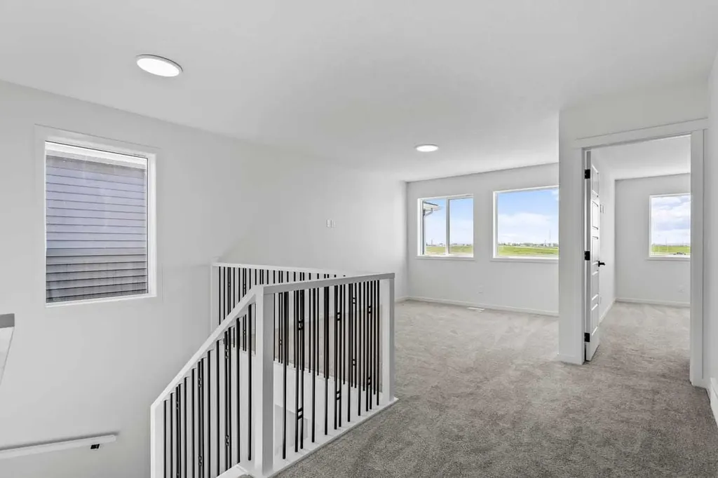 131 Corner Glen Grove NE Calgary AB T3N 2S3