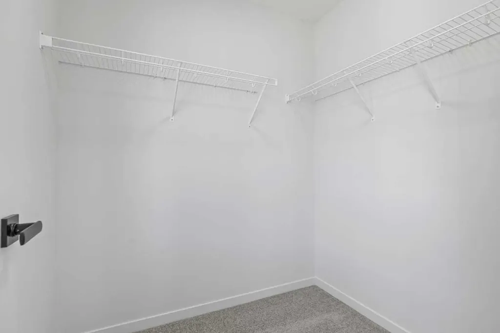 131 Corner Glen Grove NE Calgary AB T3N 2S3