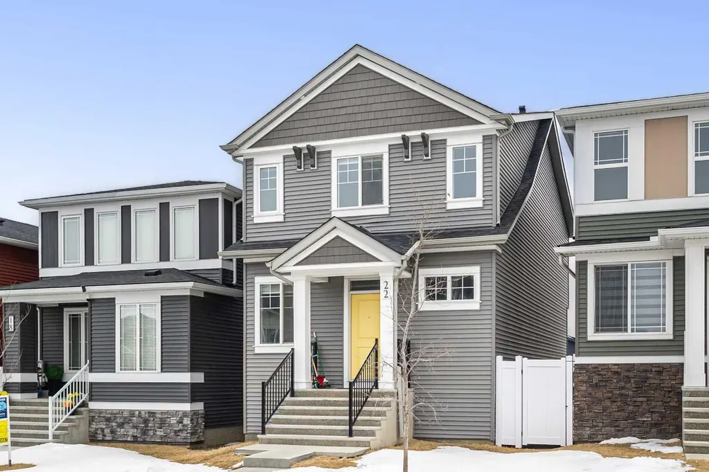 22 Edith Manor NW Calgary AB T3R 1Y7