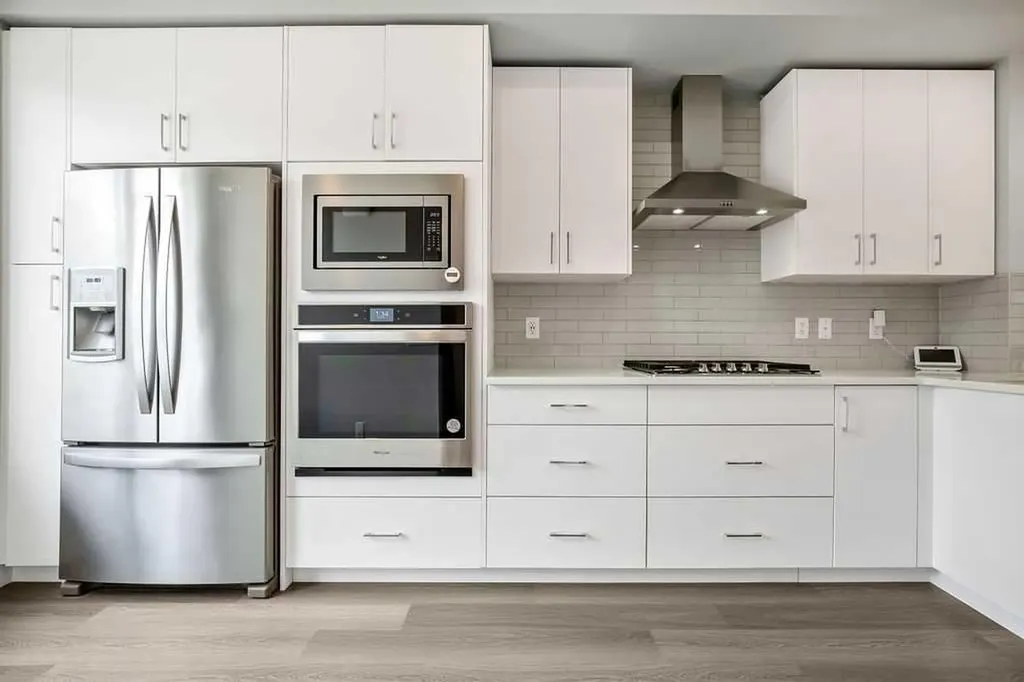 902 Sage Hill Grove NW Calgary AB T3R 2A2