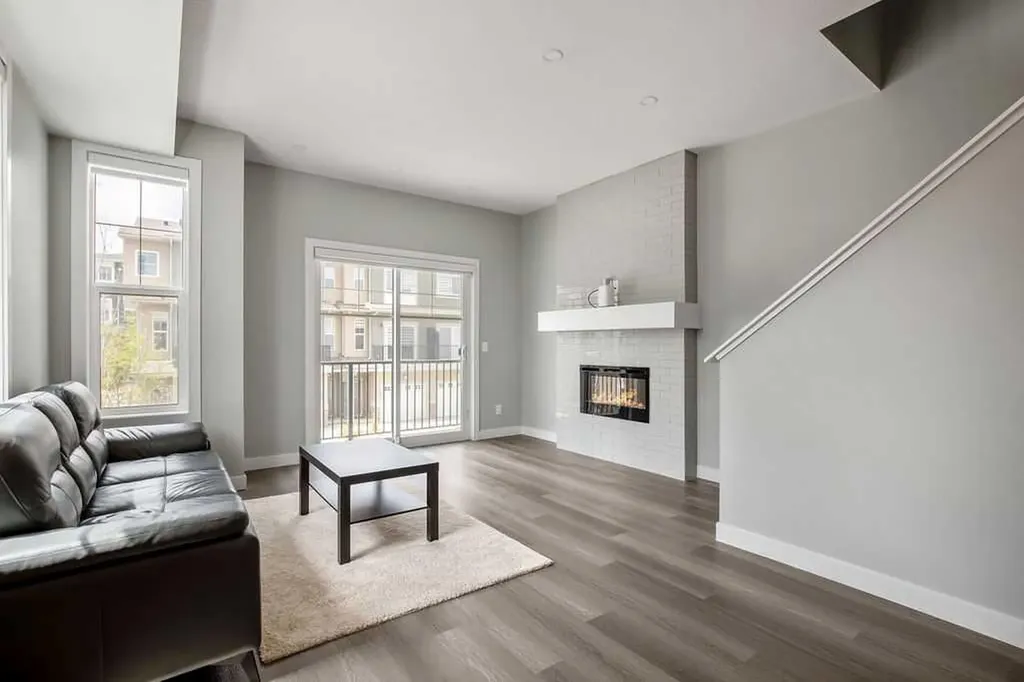 902 Sage Hill Grove NW Calgary AB T3R 2A2