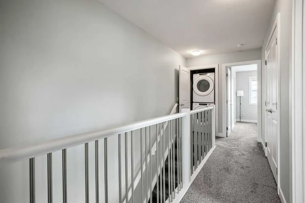 902 Sage Hill Grove NW Calgary AB T3R 2A2