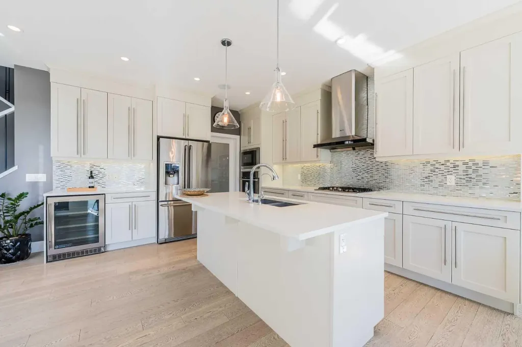 174 Aspen Vista Way SW Calgary AB T3H 0Y8
