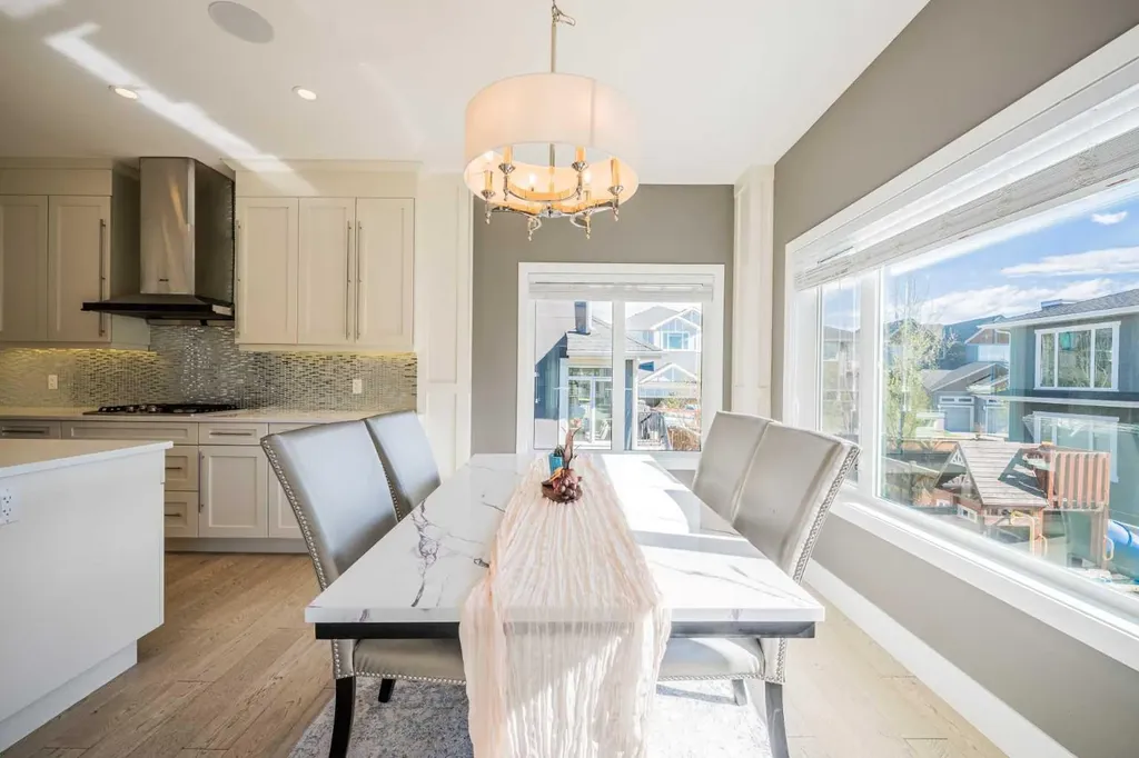 174 Aspen Vista Way SW Calgary AB T3H 0Y8