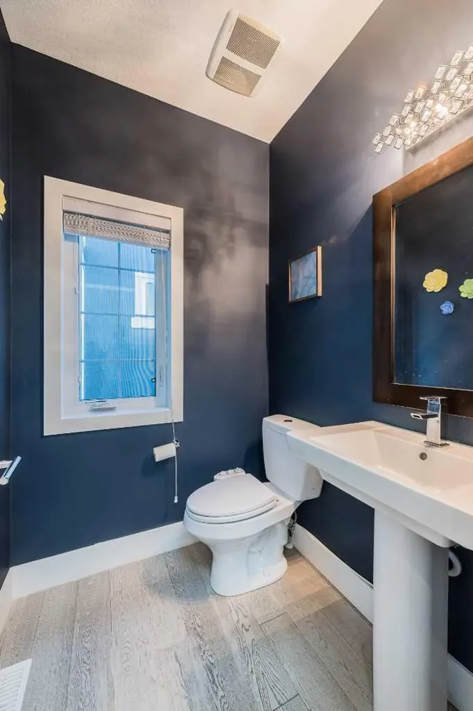 174 Aspen Vista Way SW Calgary AB T3H 0Y8