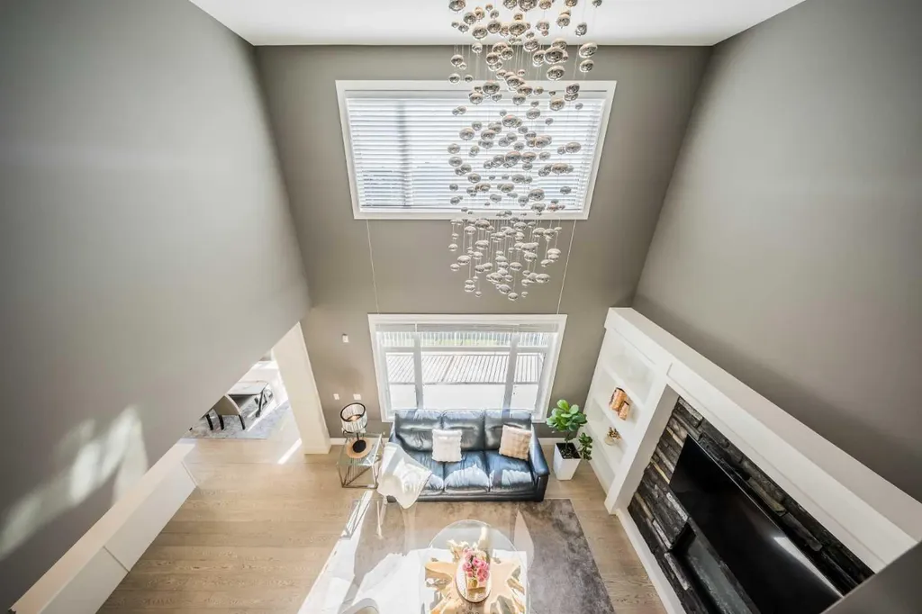 174 Aspen Vista Way SW Calgary AB T3H 0Y8