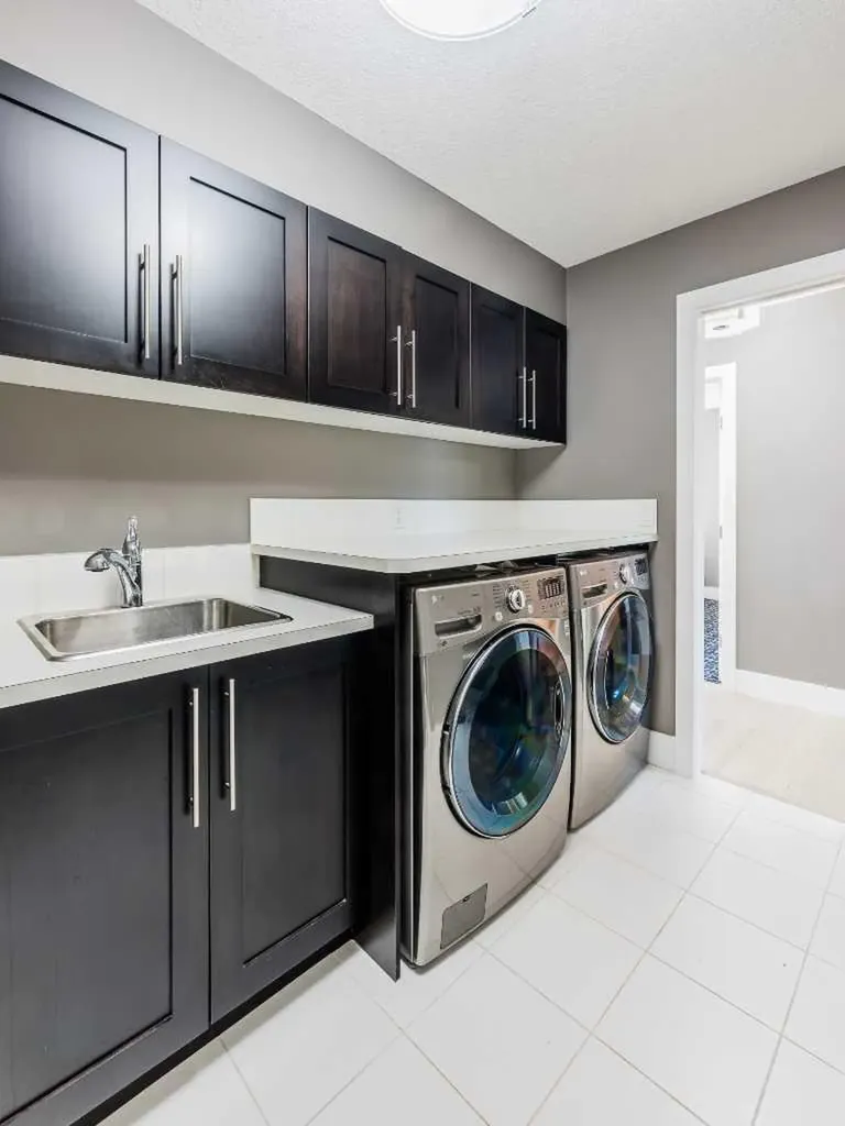 174 Aspen Vista Way SW Calgary AB T3H 0Y8