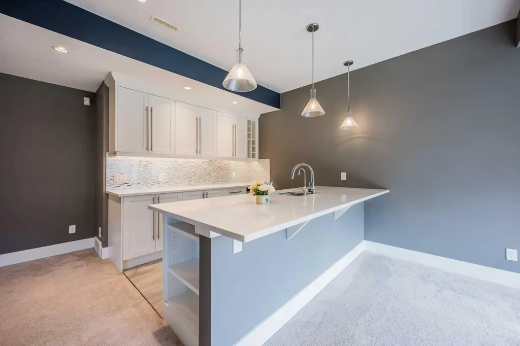 174 Aspen Vista Way SW Calgary AB T3H 0Y8