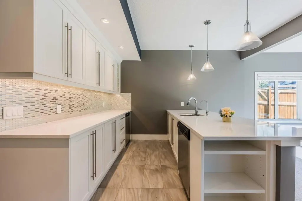 174 Aspen Vista Way SW Calgary AB T3H 0Y8