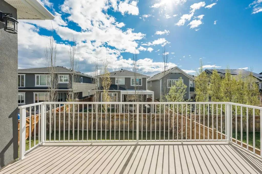 174 Aspen Vista Way SW Calgary AB T3H 0Y8