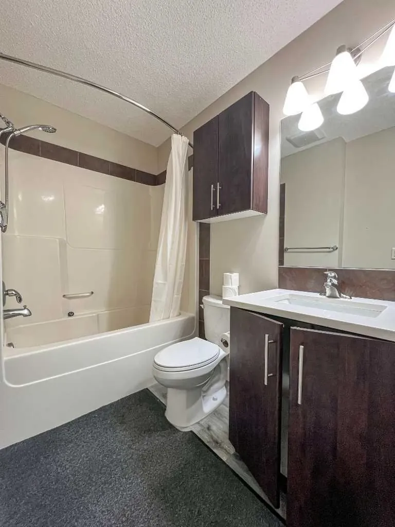 2727 28 Avenue SE Calgary AB T2B 0L4